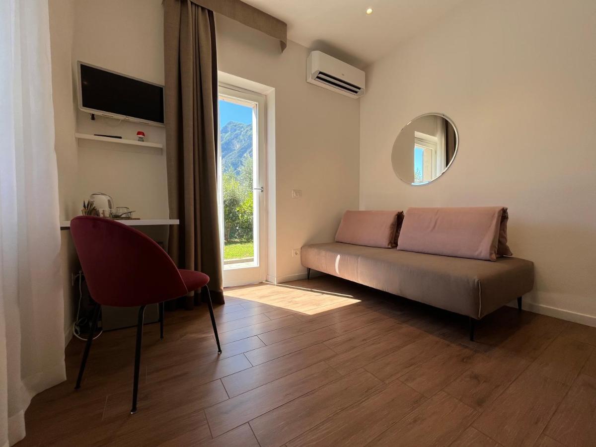 Agritur Fiore D'Ulivo 加尔达湖滨 外观 照片
