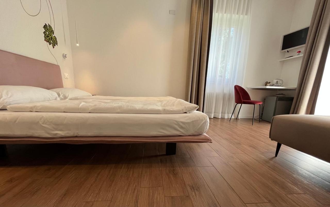 Agritur Fiore D'Ulivo 加尔达湖滨 外观 照片